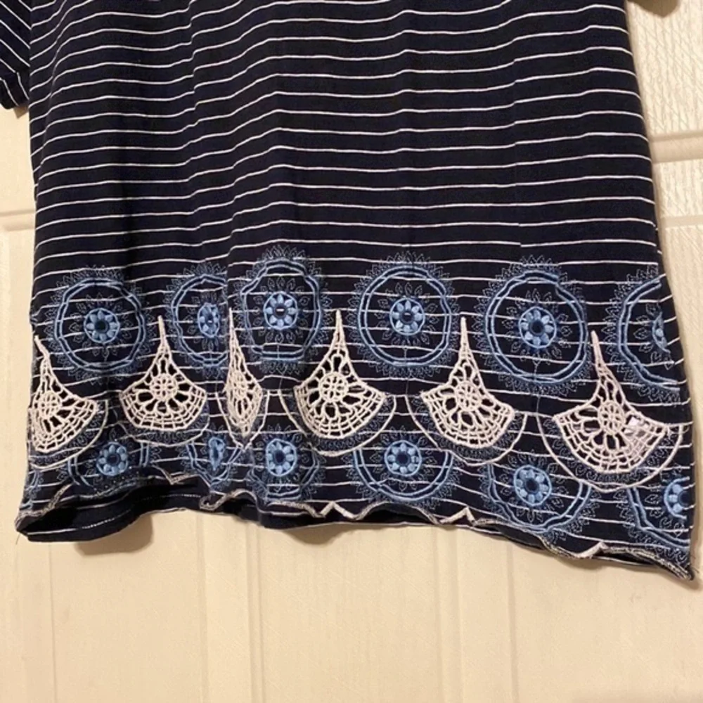 J.Crew‎ embroidered top